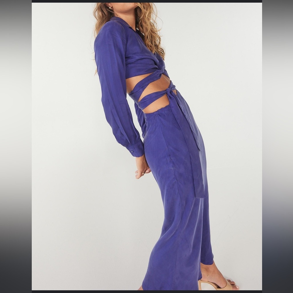 Sovere Revolve NWOT Encore Wrap & Tie  MIDI lined bottom Dress.